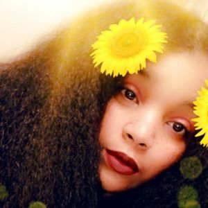 Meet your Posher, Deniseia